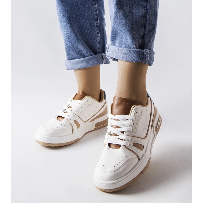 D/GMR Vita sneakers med beige inlägg från Willson