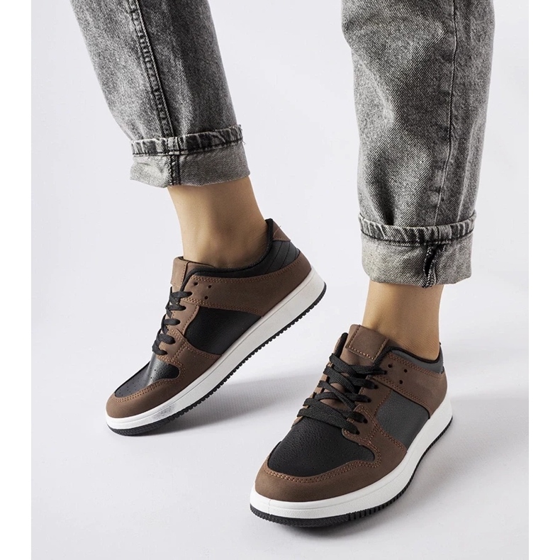 D/GMR Bruna och svarta Jacqueline sneakers