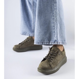 D/GMR Gröna sneakers på Cipriano-plattformen