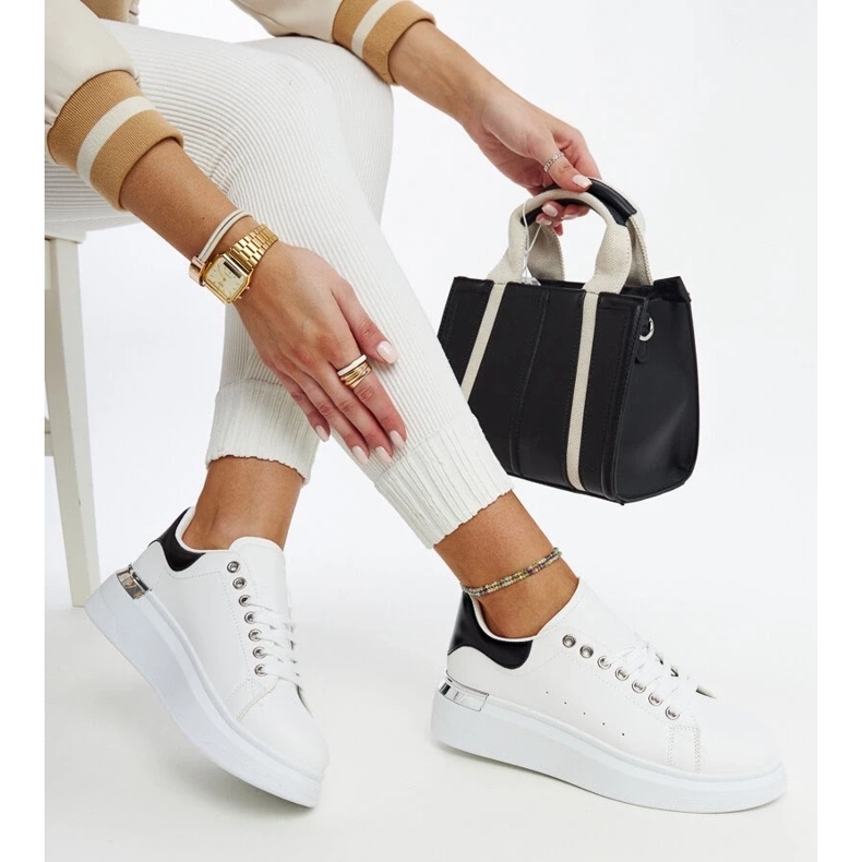 D/GMR Vita sportskor med svart Meriana-inlägg