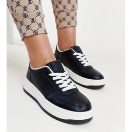 D/GMR Svarta sneakers på Cvita-plattformen