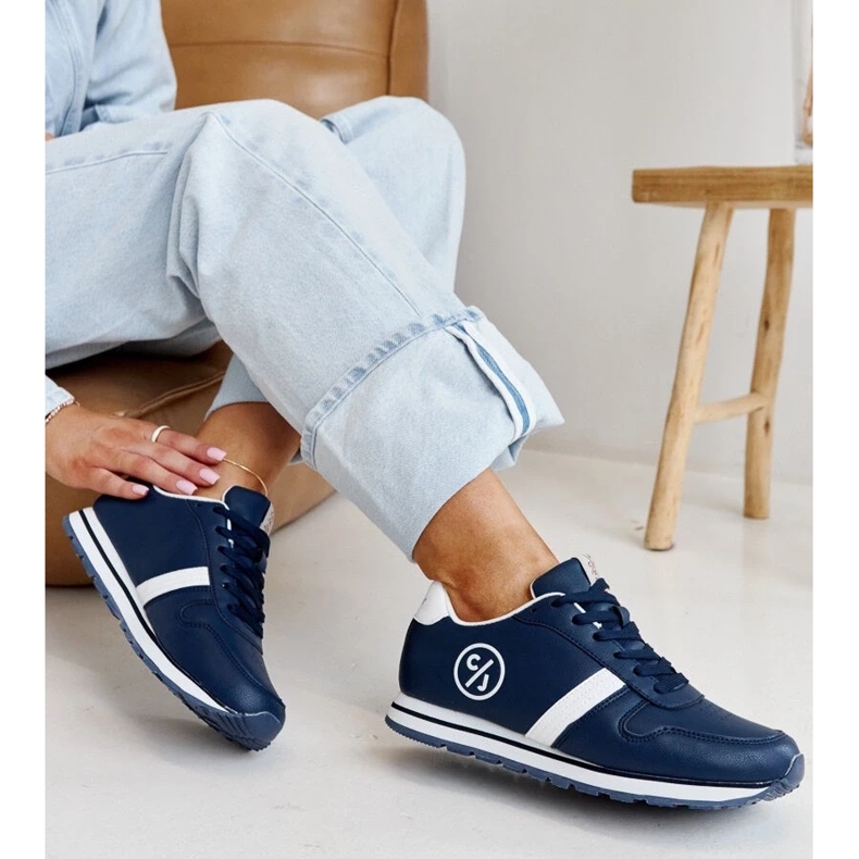 Marinblå damsneakers från Cross Jeans