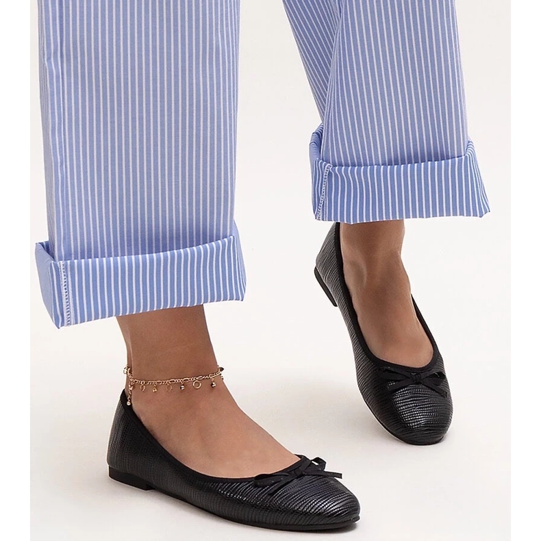 Svarta balettlägenheter med rosett och läderinlägg från Rosaly