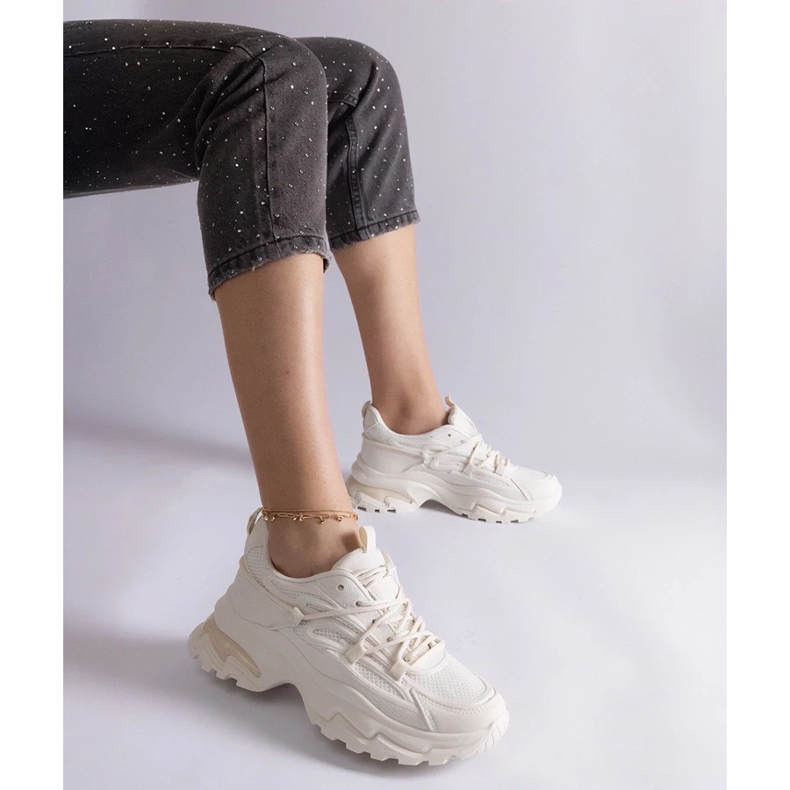 D/CEO Beige sportsneakers med en massiv Roxana-sula