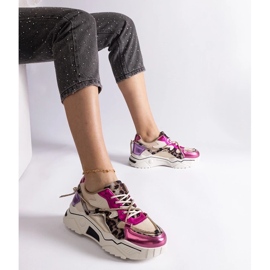 D/CEO Rosa sneakers dekorerade med ett valdezsnöre i zirkon