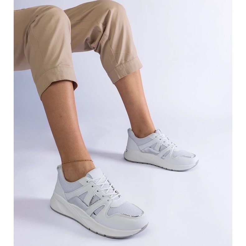 D/CEO Vita sneakers på en tjock sula Sierra