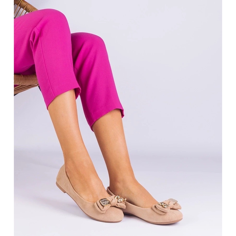 D/CEO Beige Classic Ballerinas med en masolbåge