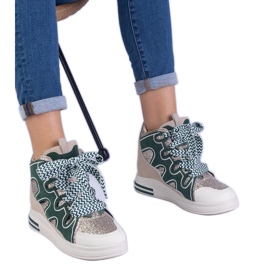 Gröna sneakers med tjocka snören och glitter