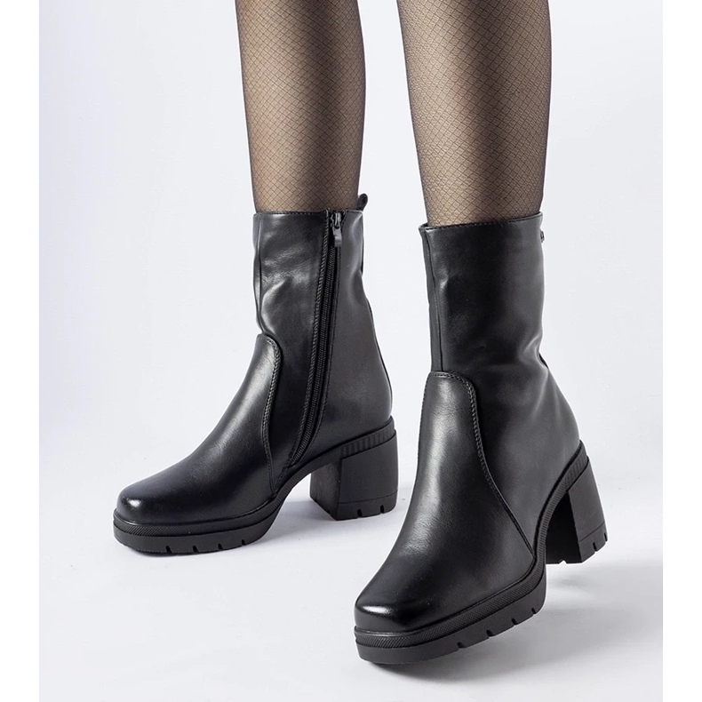 D/CEO Svarta isolerade ankelboots från Agordino