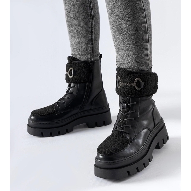 D/CEO Svarta isolerade arbetarstövlar med Highland-spänne