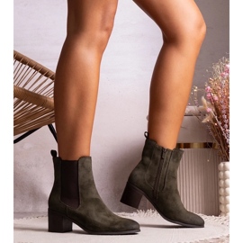 D/CEO Gröna stövletter från Sabriya