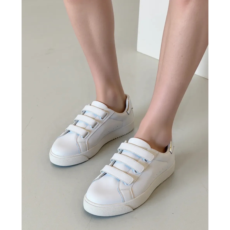 Kvinnors verta grå sneakers