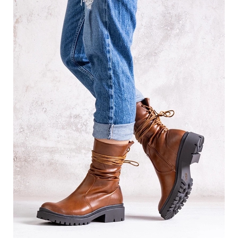 D/CEO Bruna stövlar av Sahera eco-läder