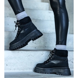 D/CEO Svarta sneakers med tjock sula och bästa päls