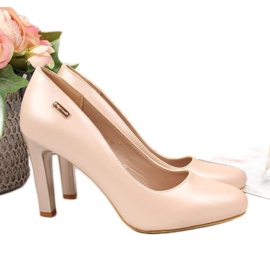 Pumpar på Sergio Leone SK3W -inlägget beige