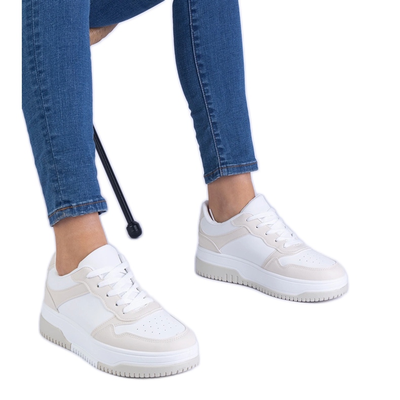 Beige sneakers med tjock sula