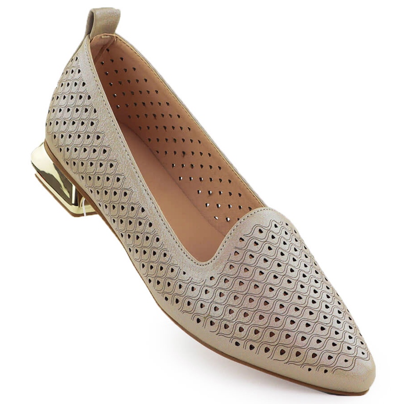 Kvinnors skor på en dekorativ klacköppning Beige Potocki SZ12574