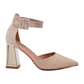 Sandaler på stolpen med spetsiga tårguld gyllene