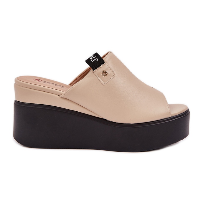 Tofflor på plattformen och kil ekoläder beige