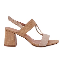 Sandaler på barhälen beige