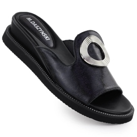 Kvinnors flip flops på låga kilar Black M. Daszyński svart