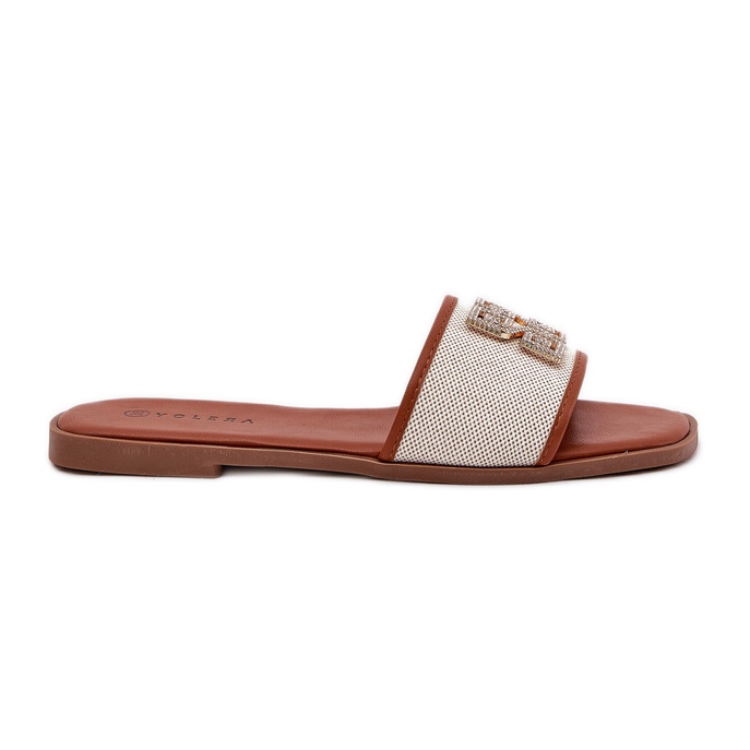 Eleganta kvinnors flip flops med kamel platthelad dekoration brun