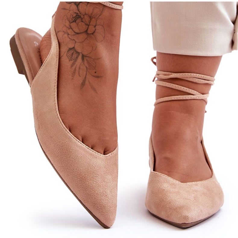Kvinnors mocka bundet beige-naken ballerinas