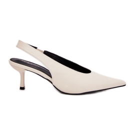 Höga klackar med en ecru ecru ecrue utomhus utomhus vit