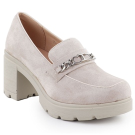 Kvinnors skor med mocka beige potocki SZ12629 med en kedja