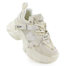 Lädersneakers på en tjock sulkvinnors beige goe RR2N4051