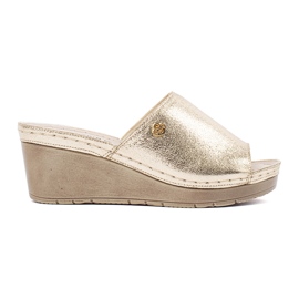 Goodin Gyllene kvinnors flip -flops på kil