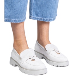 Grå eleganta loafers från Ecozamz med dekoration
