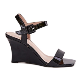 Målade kvinnorsandaler på kilar svart