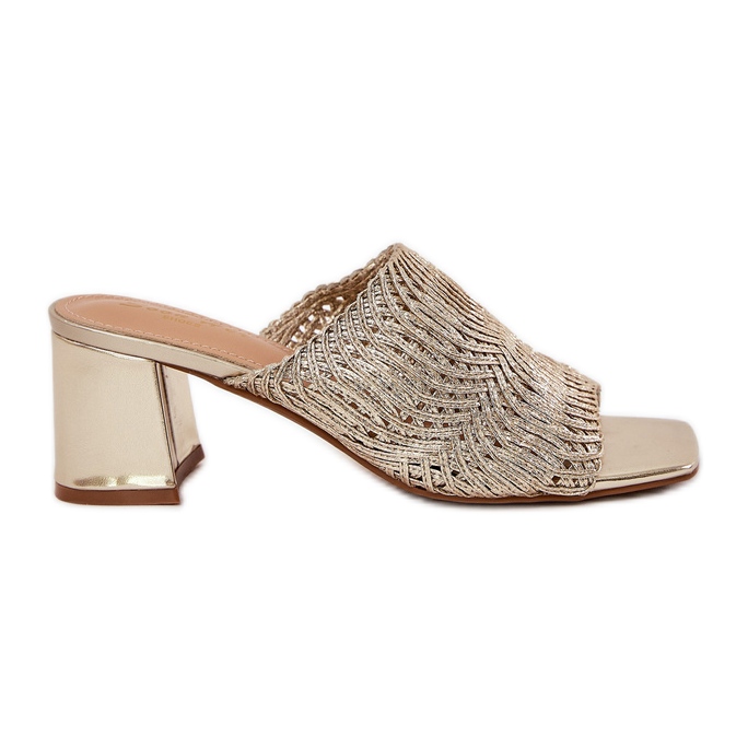 Kvinnors flip flops med gyllene klackar