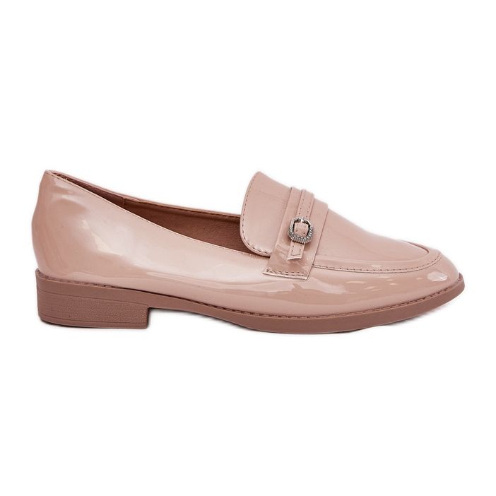 Målade kvinnors loafers med en dekorativ spänne beige