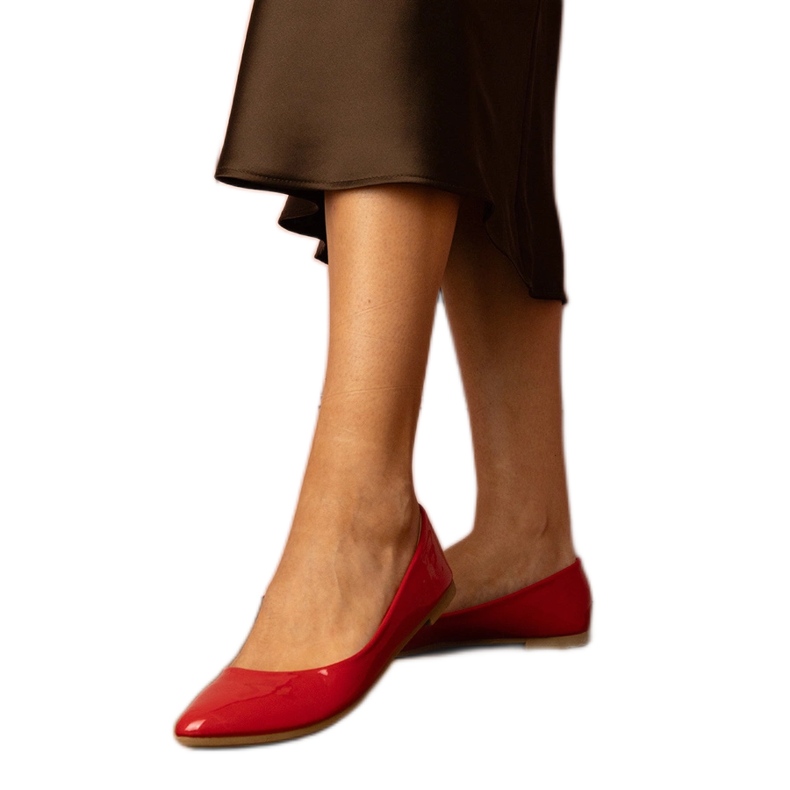 Röda patenterade balettlägenheter