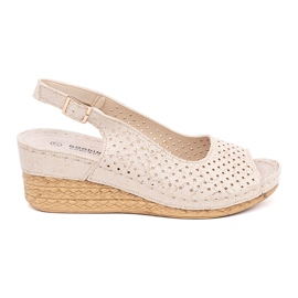 Goodin Beige genombrutna sandaler med kil