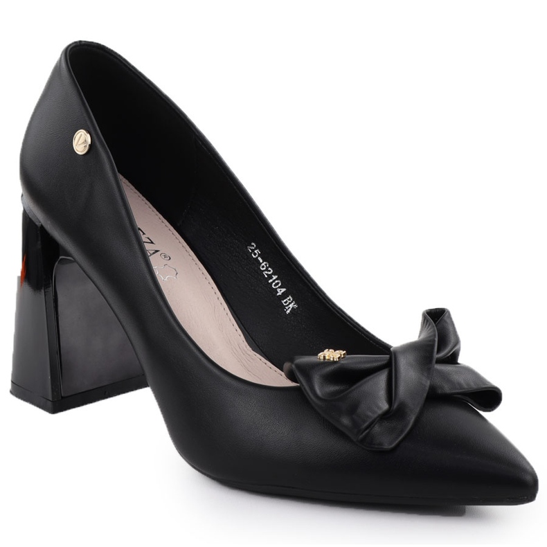 Kvinnors pumpar på ett dekorativt inlägg med en svart Vinceza 62104 Bow