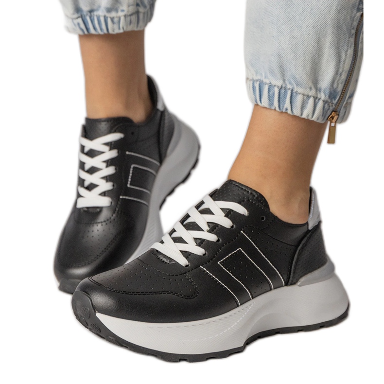 Svarta sportsneakers med silverinsats