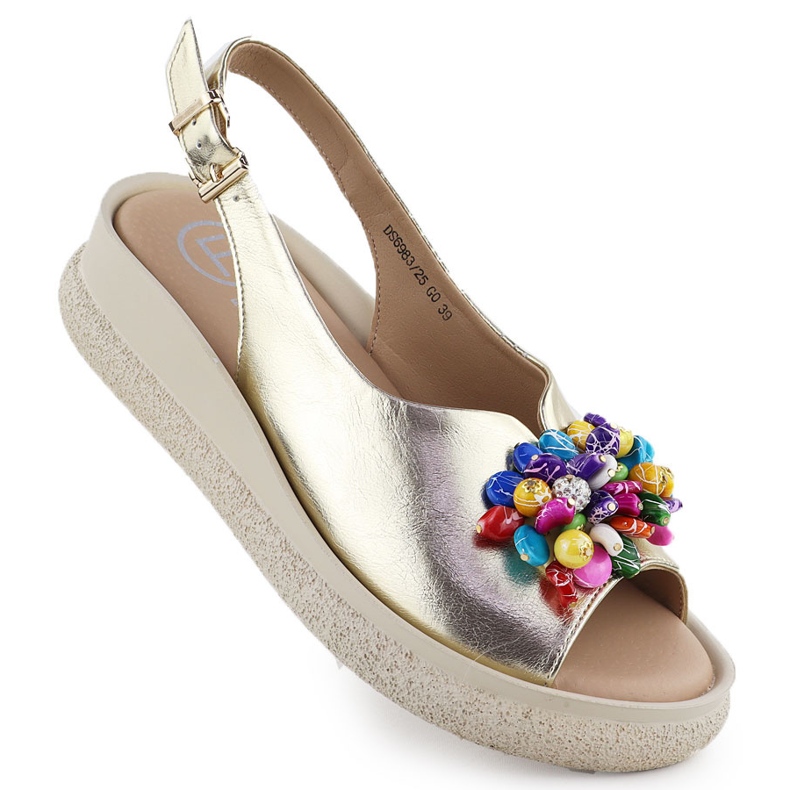 Kvinnors lädersandaler med metallpärlor Golden Filippo DS6983 gyllene