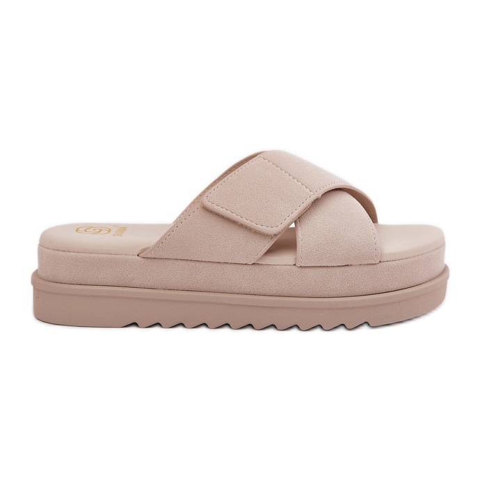 Kvinnors flip flops på plattformen med sammanflätade beige ränder