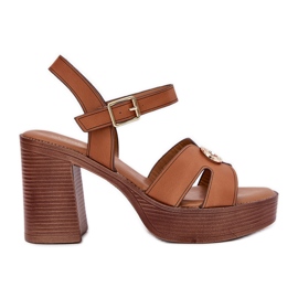 EVento Kvinnors sandaler på Camel Golden Decoration Post brun