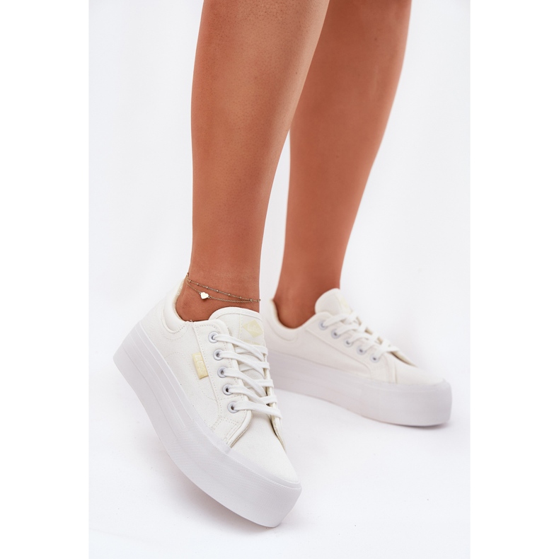 Kvinnors sneakers på plattformen Lee Cooper LCW-25-31-3450L White vit