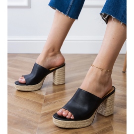 Black Espadrilles på posten svart