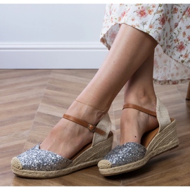 Silverbrokadesandaler på kil silver-