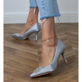 Silversatinpumpar med zirkoner