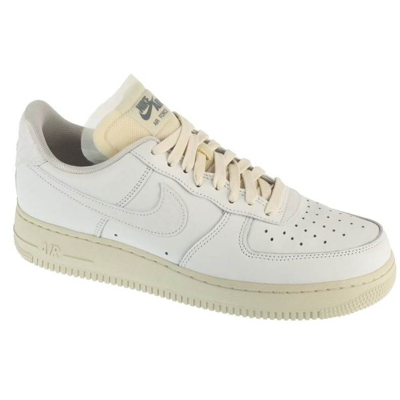 Nike Air Force 1 Låga premiumskor i DN5463-100 vit