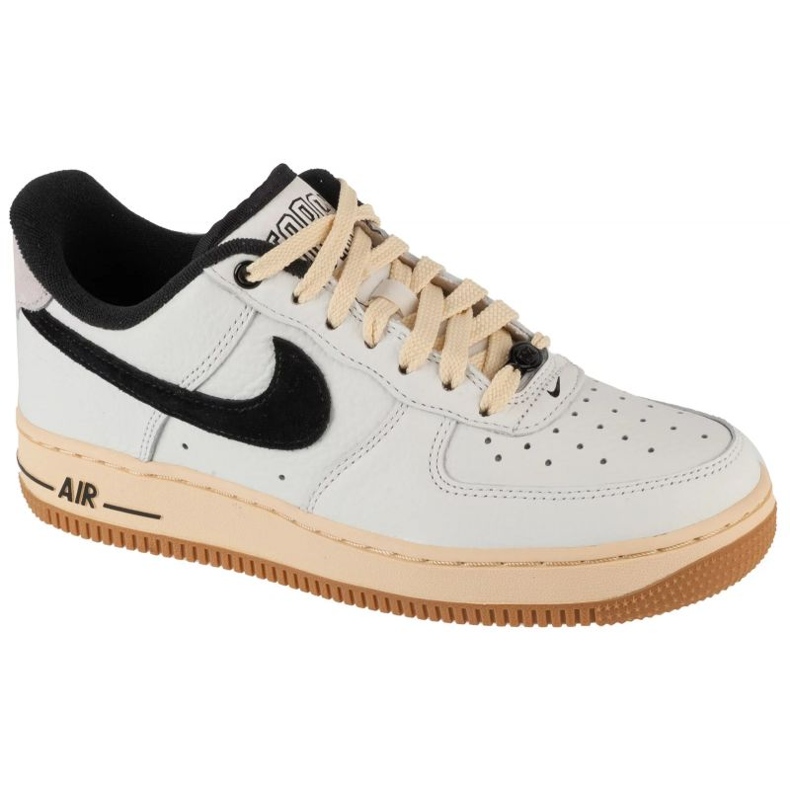 Nike Air Force 1 07 Skor i DR0148-101 vit