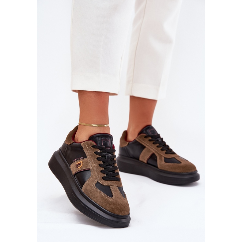 Kvinnors lädersneakers på Big Star -plattformen av Daniel Lopez SS2D4001 Black svart