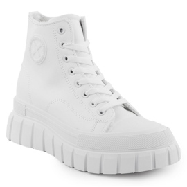 News Höga sneakers isolerade på den vita nyhetsplattformen 9152